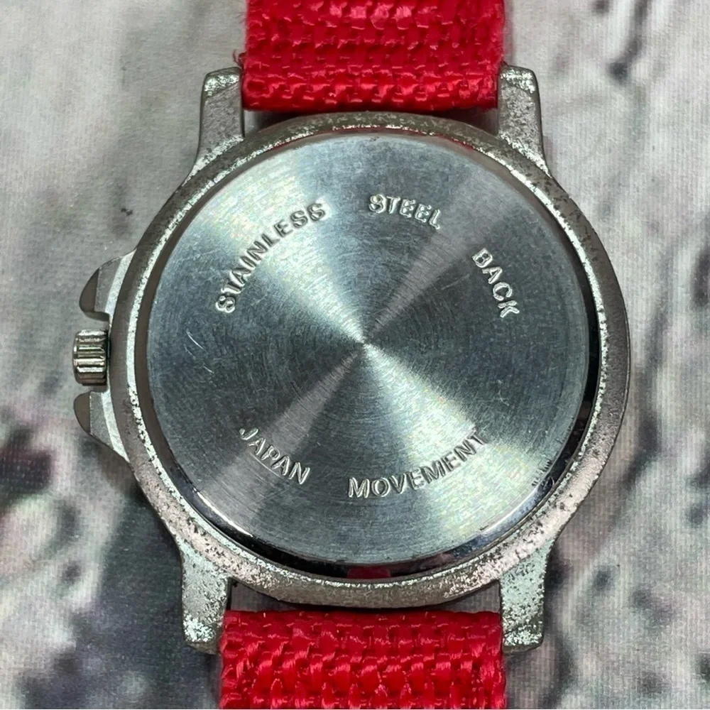 Vintage Novelle Womens Watch Needs new Battery